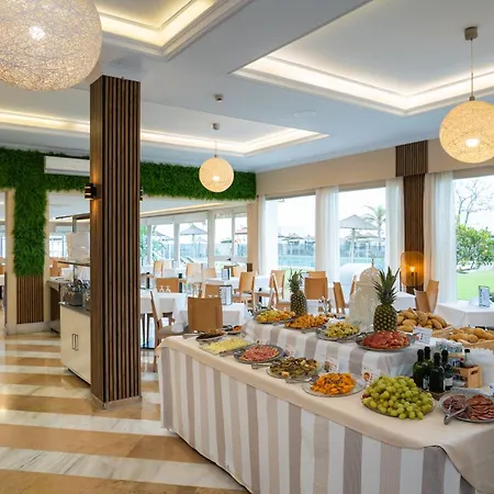 Отель La Barracuda 3*